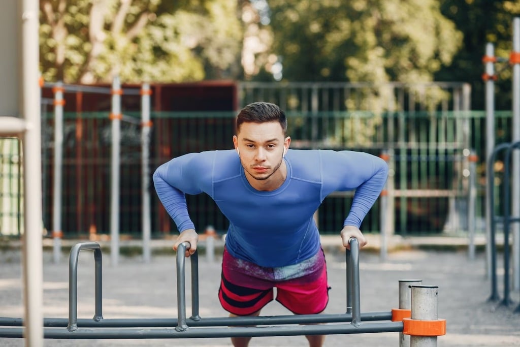 5 Expert-Approved Chest Warm-Up Exercises For A Powerful Workout
